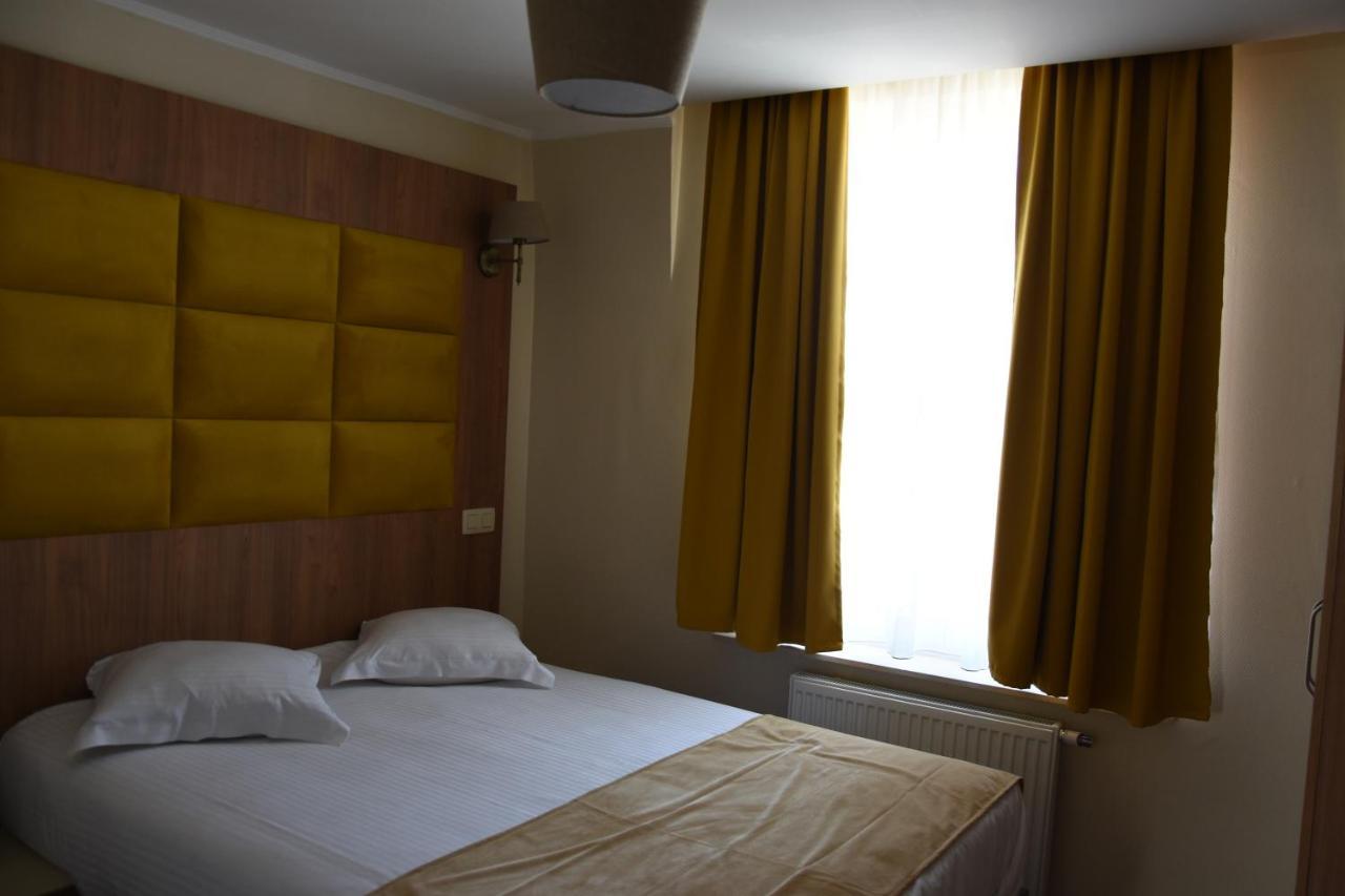 Sun Hotel Saint-Gilles Ngoại thất bức ảnh